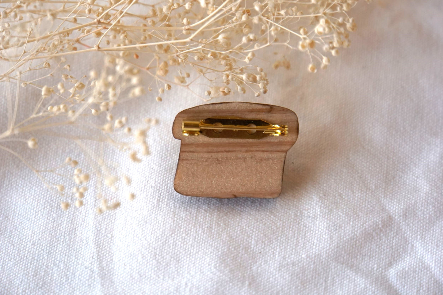 食パンのブローチ