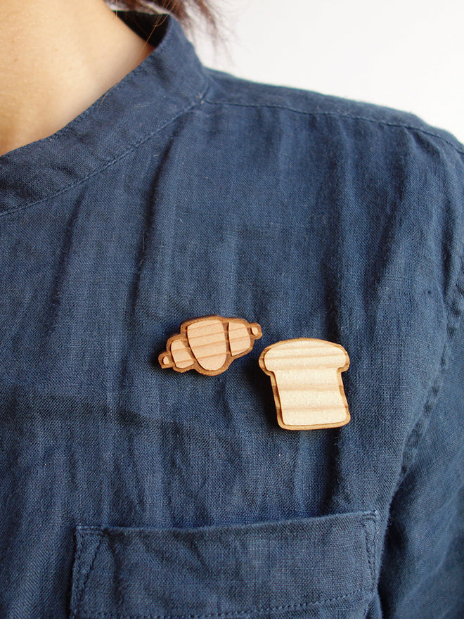 クロワッサンのブローチ